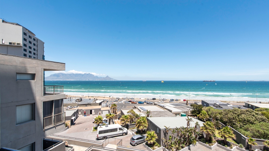 2 Bedroom Property for Sale in Bloubergstrand Western Cape
